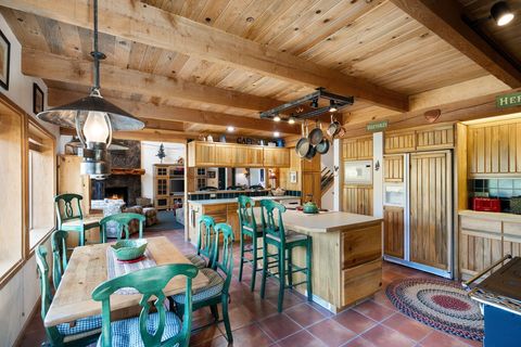 Tiny photo for 15124 E River Loop Drive E, Bend, OR 97707 (MLS # 220217044)