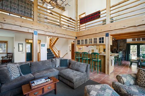 Tiny photo for 15124 E River Loop Drive E, Bend, OR 97707 (MLS # 220217044)