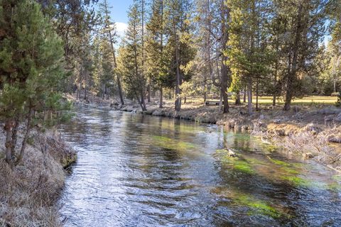 Tiny photo for 15124 E River Loop Drive E, Bend, OR 97707 (MLS # 220217044)