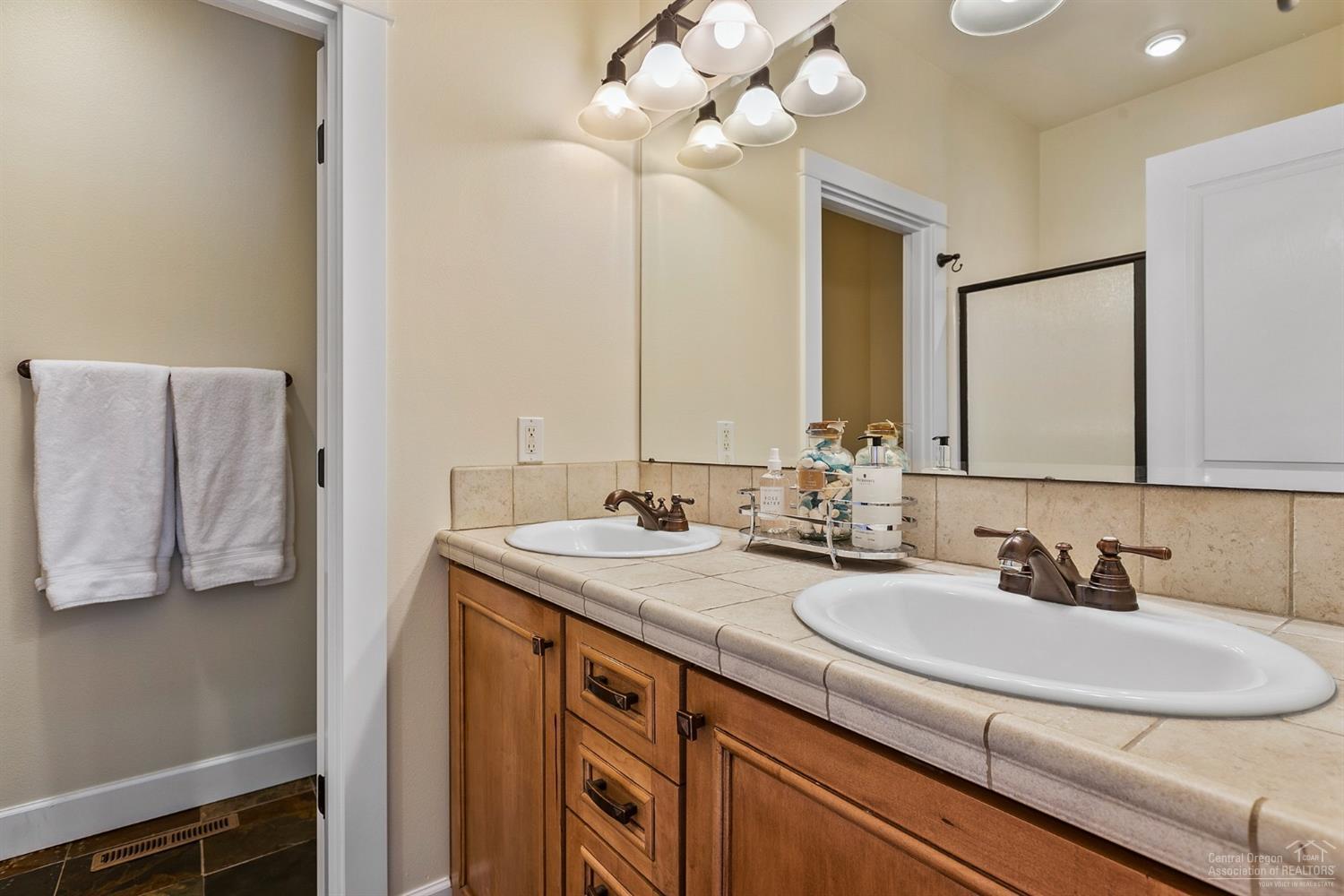 The Bluffs River Ben - Residential