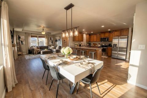 Tiny photo for 8268 29th Street, White City, OR 97503 (MLS # 220213989)