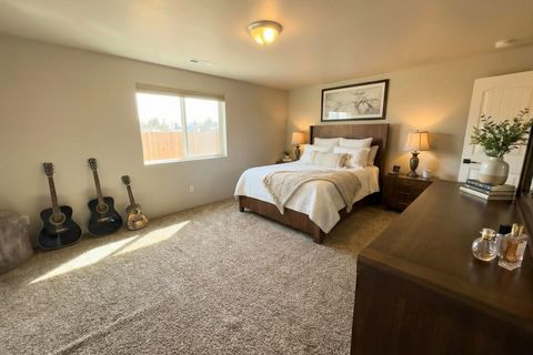 Tiny photo for 8268 29th Street, White City, OR 97503 (MLS # 220213989)