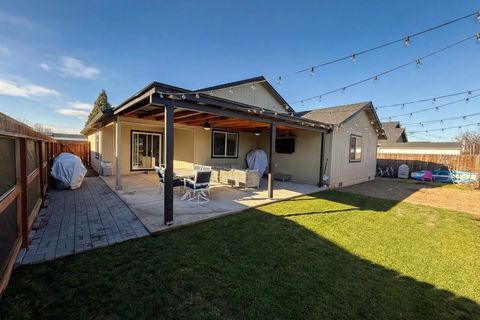 Tiny photo for 8268 29th Street, White City, OR 97503 (MLS # 220213989)