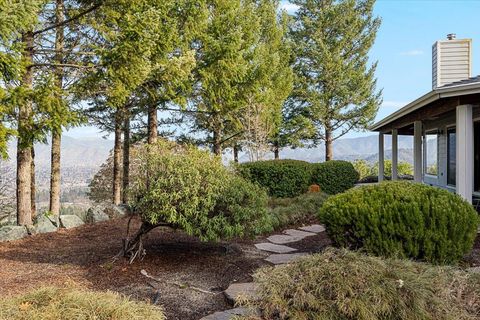 Tiny photo for 3601 Campus View Drive, Grants Pass, OR 97527 (MLS # 220215157)