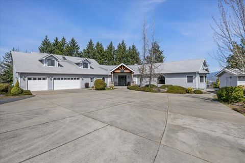 Tiny photo for 3601 Campus View Drive, Grants Pass, OR 97527 (MLS # 220215157)