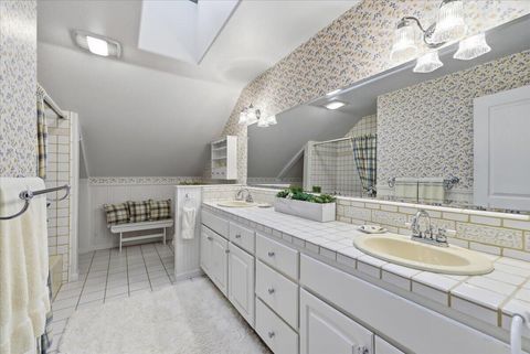 Tiny photo for 3601 Campus View Drive, Grants Pass, OR 97527 (MLS # 220215157)