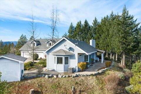 Tiny photo for 3601 Campus View Drive, Grants Pass, OR 97527 (MLS # 220215157)