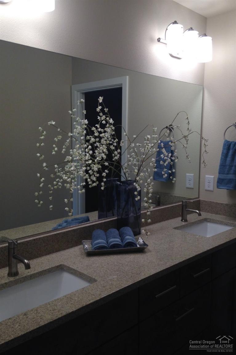 8th Street Cottages - Residential