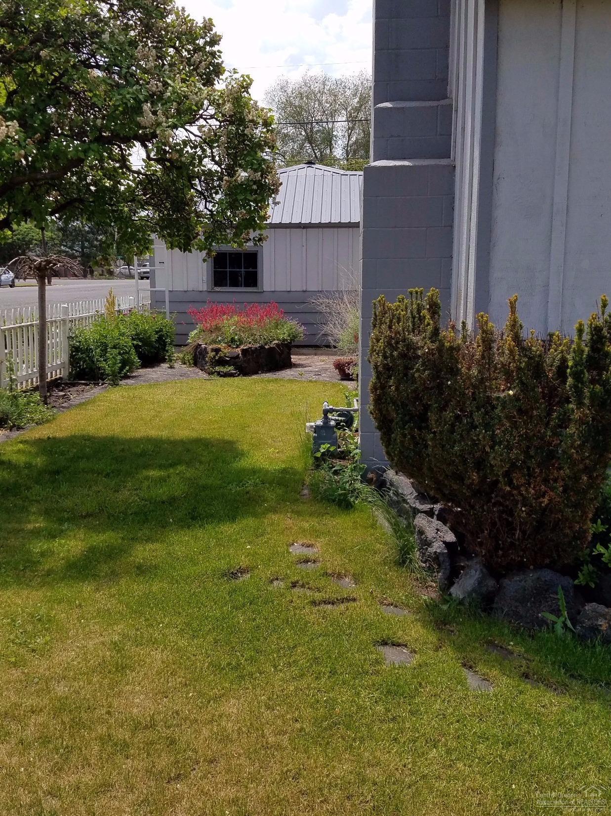 Oregon + Western - Residential