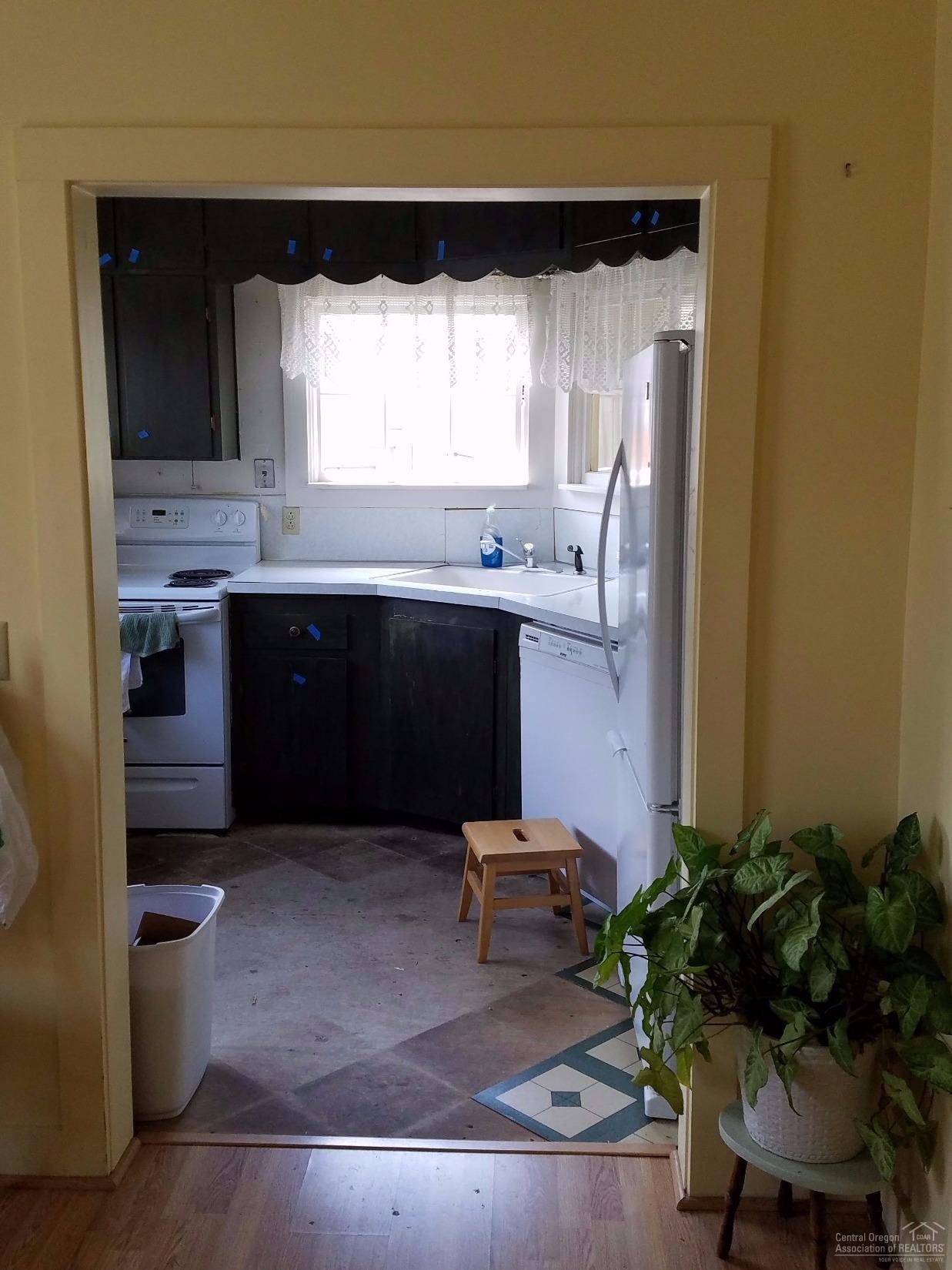 Oregon + Western - Residential