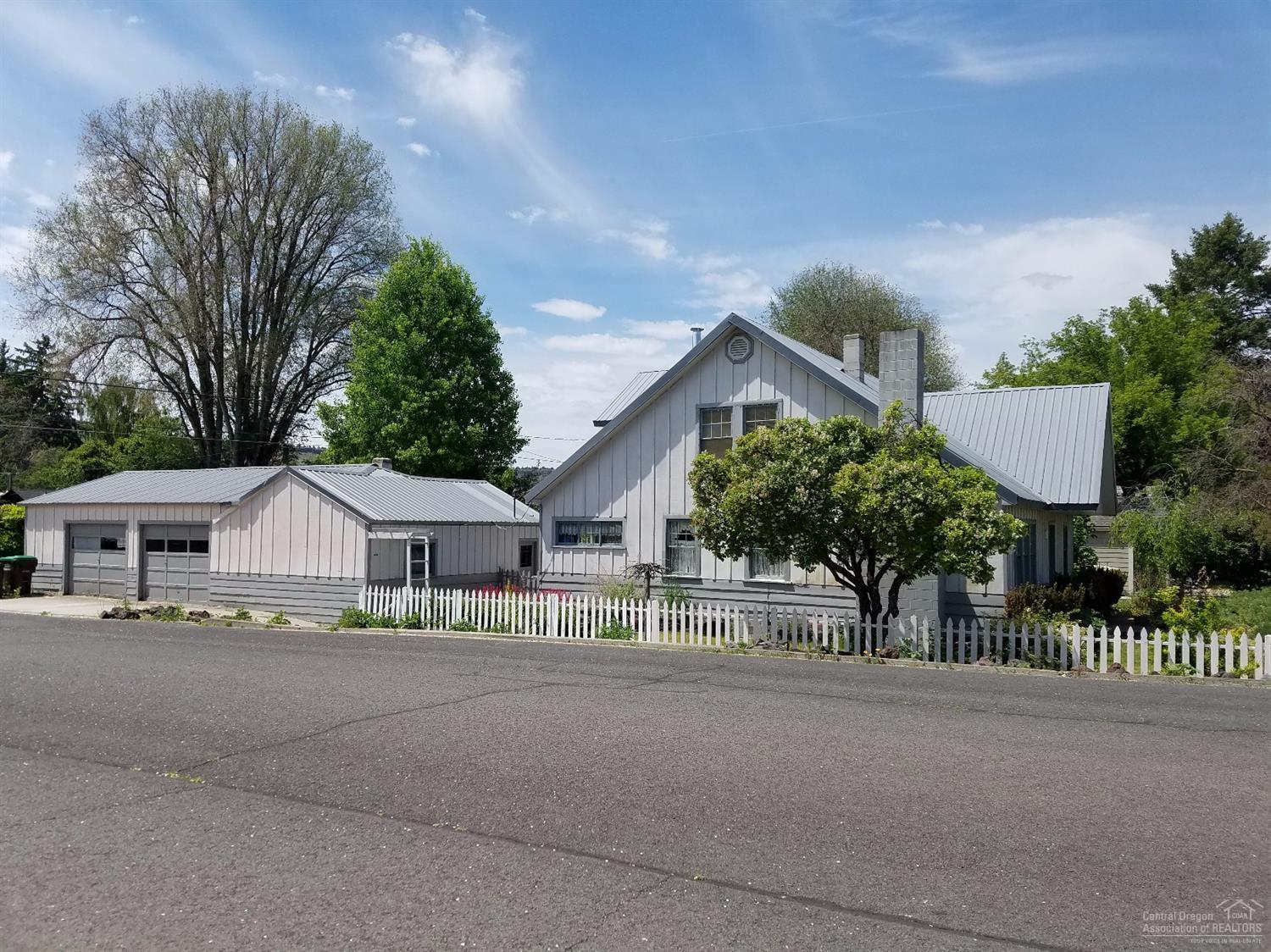 Oregon + Western - Residential