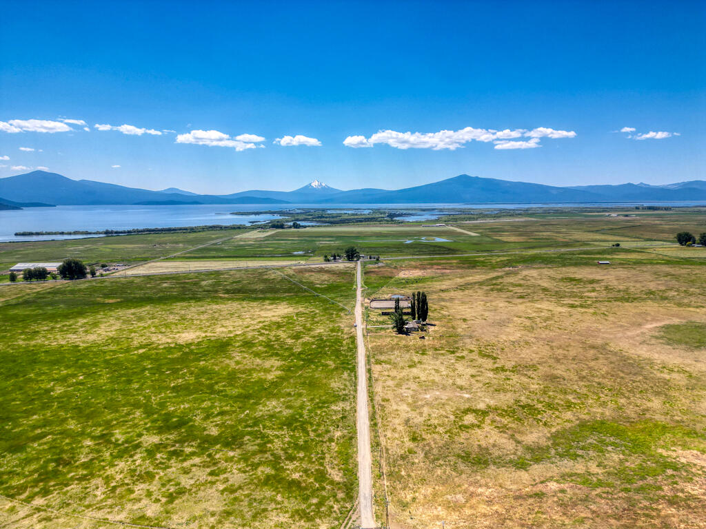 Klamath Country - Land