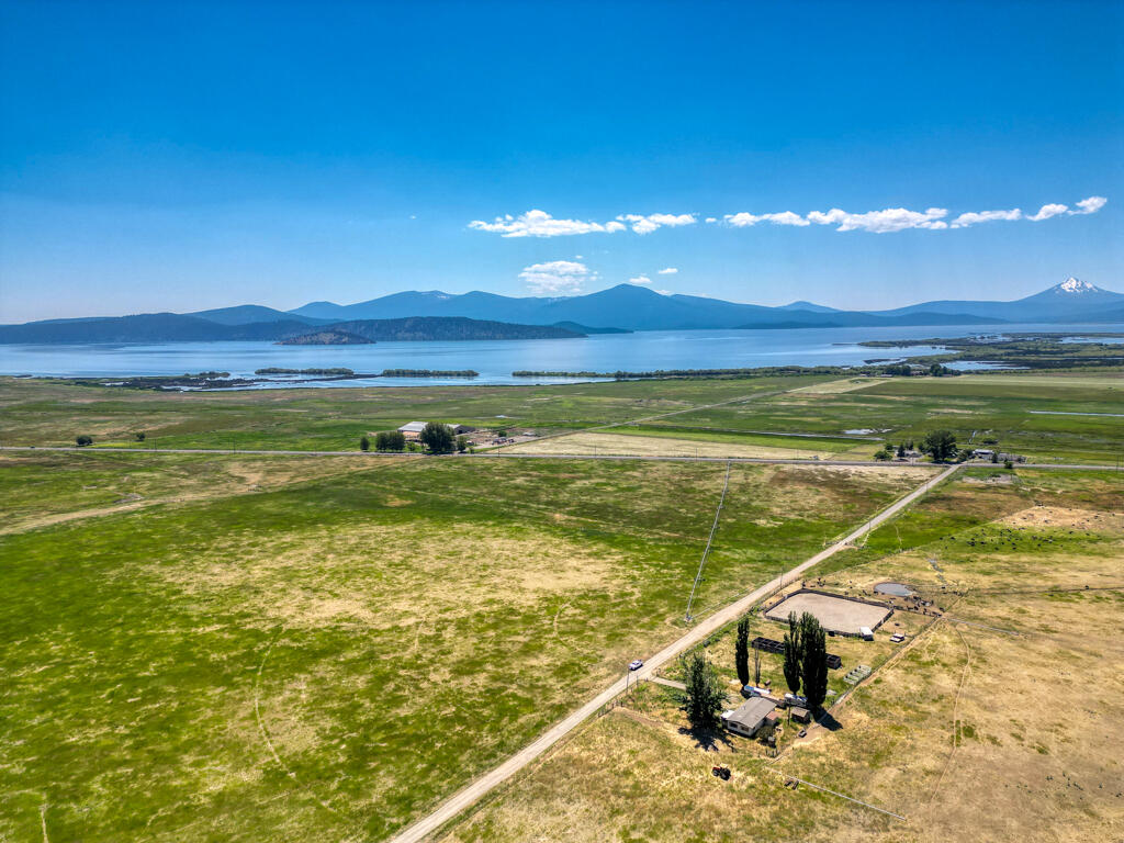 Klamath Country - Land