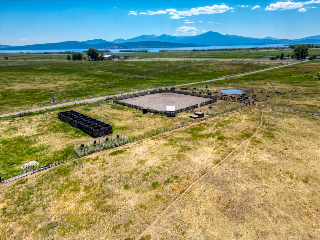 Klamath Country - Land