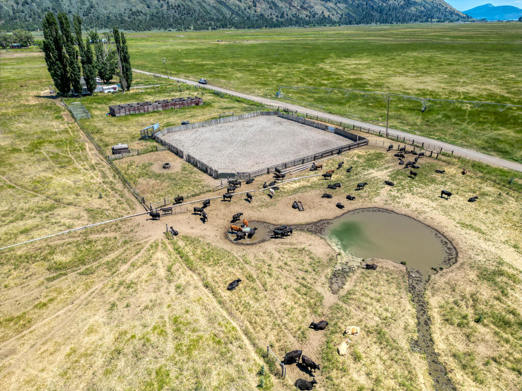 Klamath Country - Land