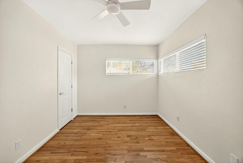 Tiny photo for 525 Barnes Avenue, Medford, OR 97504 (MLS # 220212503)