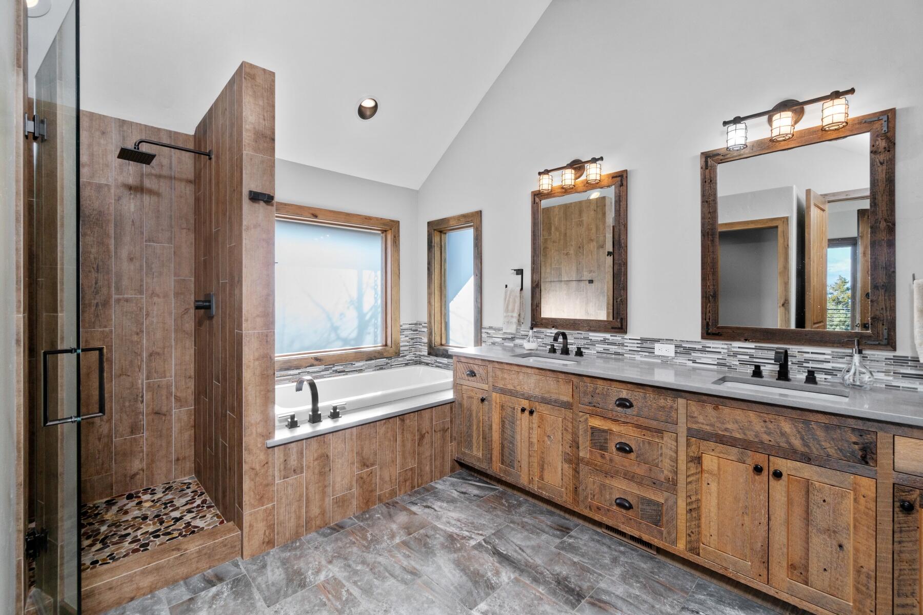 North Rim - Residential