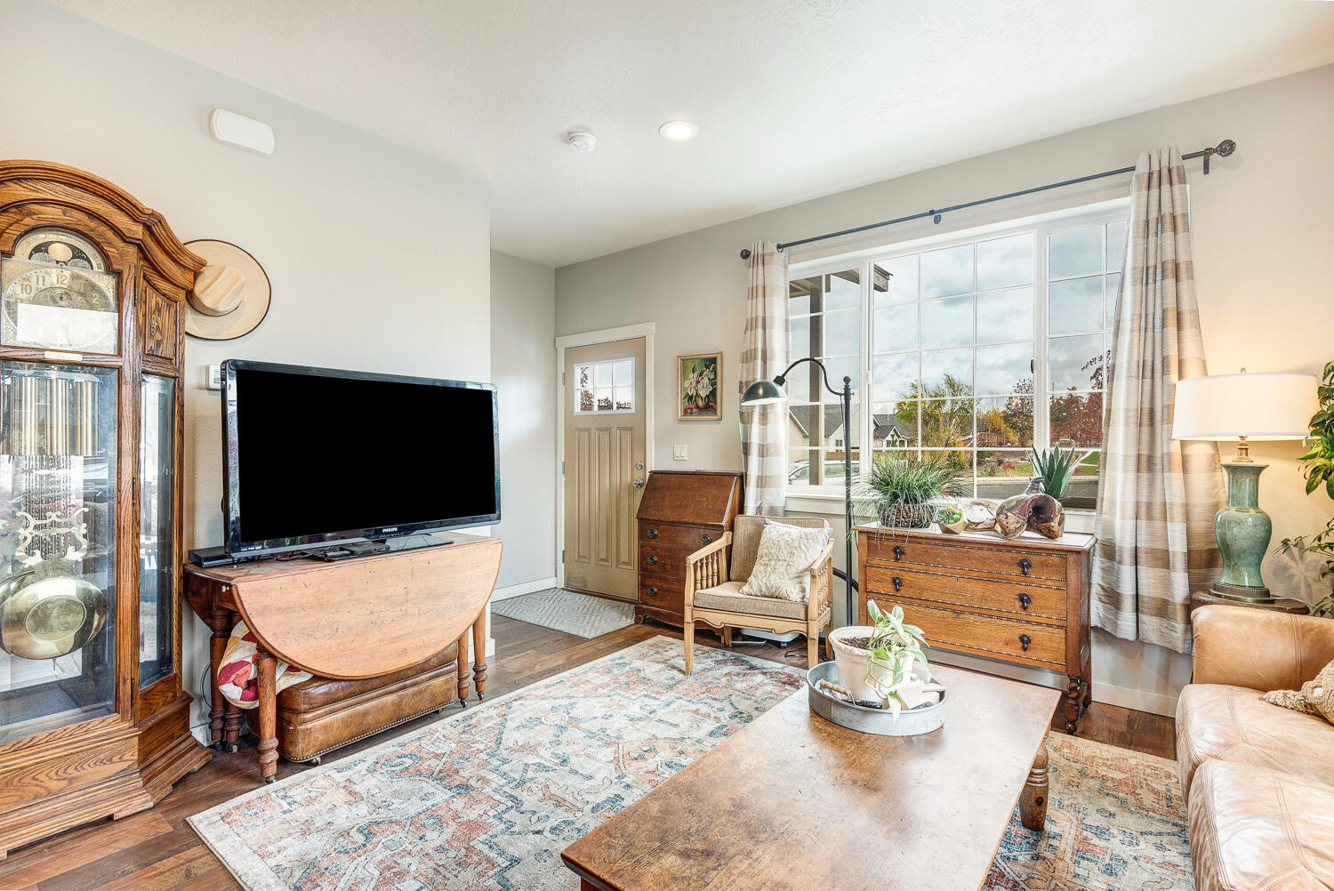 Parkway Village - Residential Income