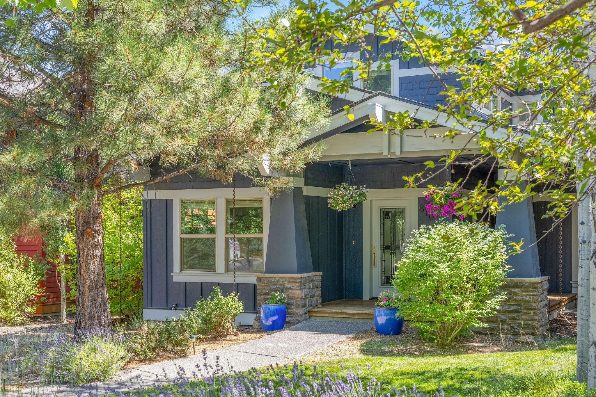 810 NW Fort Clatsop Street