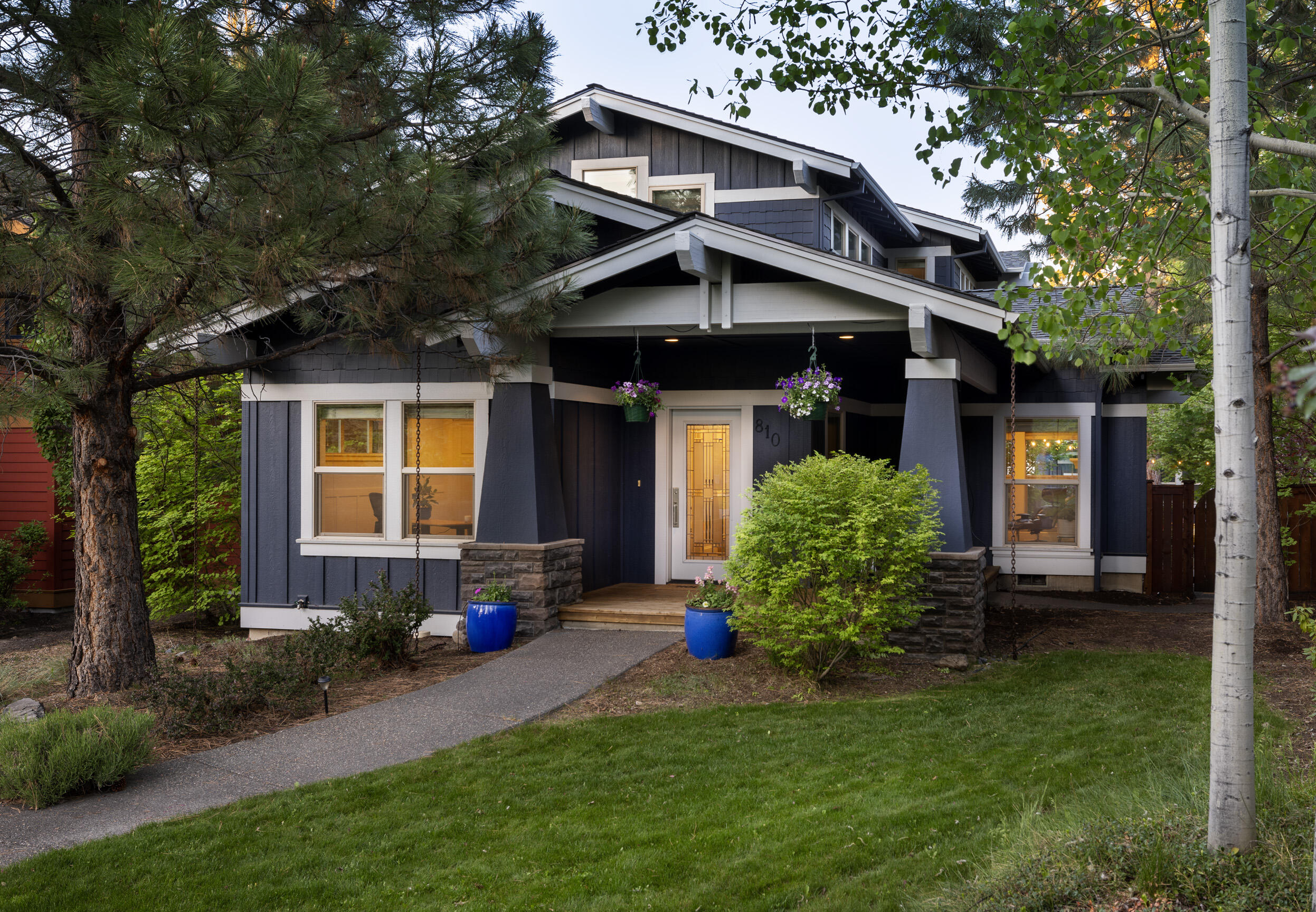 810 NW Fort Clatsop Street