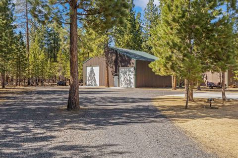 Tiny photo for 1882 Iron Wheel Court, La Pine, OR 97739 (MLS # 220218596)