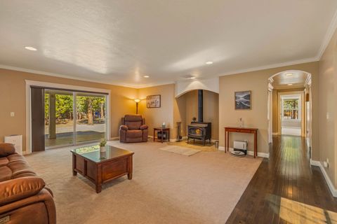 Tiny photo for 1882 Iron Wheel Court, La Pine, OR 97739 (MLS # 220218596)