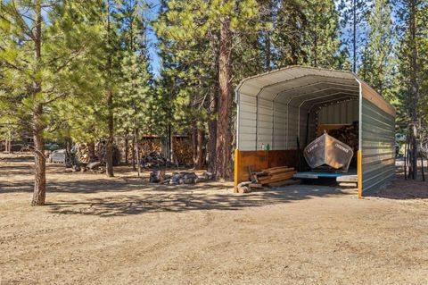 Tiny photo for 1882 Iron Wheel Court, La Pine, OR 97739 (MLS # 220218596)