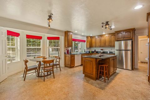 Tiny photo for 1882 Iron Wheel Court, La Pine, OR 97739 (MLS # 220218596)