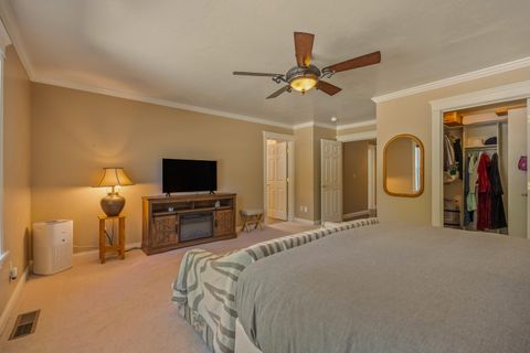 Tiny photo for 1882 Iron Wheel Court, La Pine, OR 97739 (MLS # 220218596)