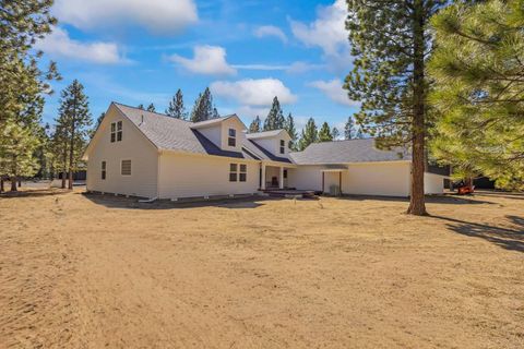 Tiny photo for 1882 Iron Wheel Court, La Pine, OR 97739 (MLS # 220218596)