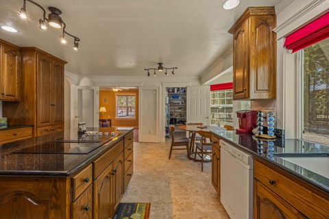 Tiny photo for 1882 Iron Wheel Court, La Pine, OR 97739 (MLS # 220218596)
