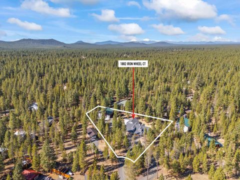 Tiny photo for 1882 Iron Wheel Court, La Pine, OR 97739 (MLS # 220218596)