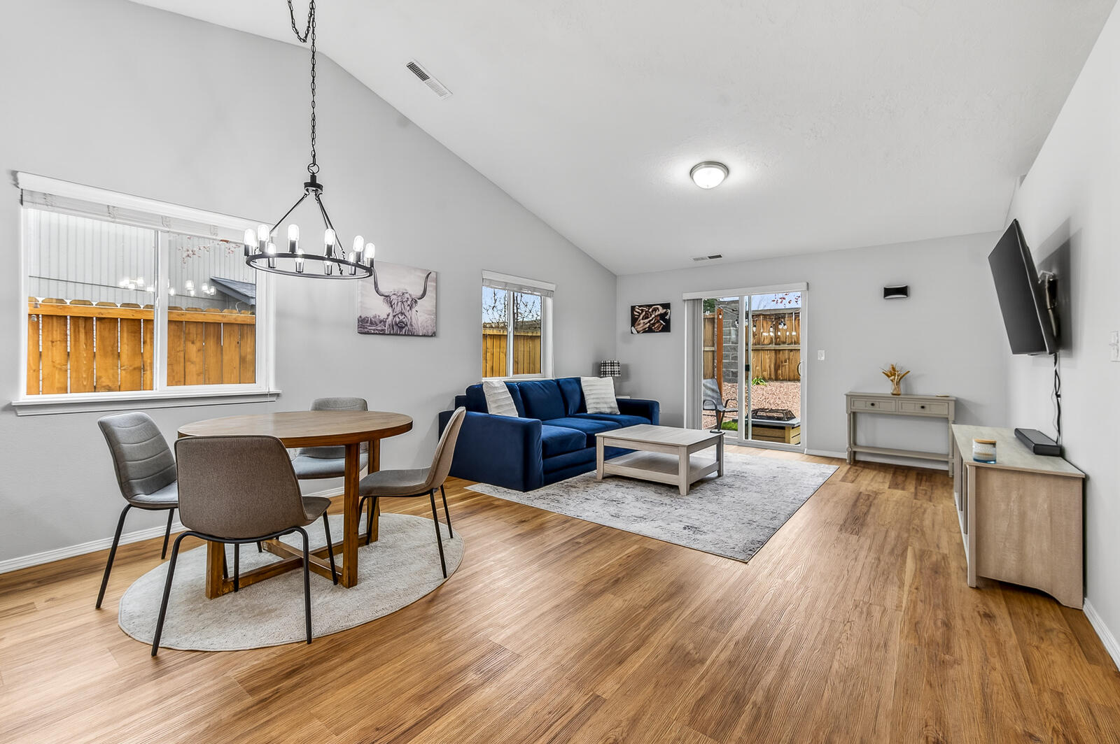 3526 SW Pumice Stone Avenue