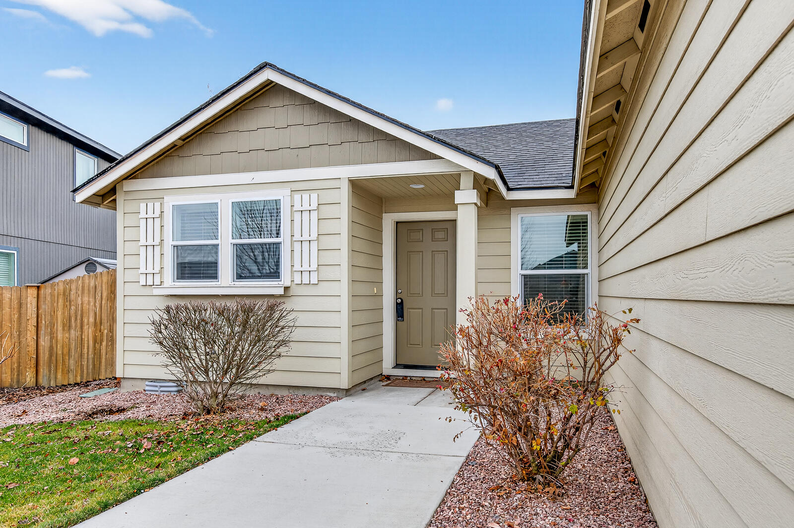 3526 SW Pumice Stone Avenue