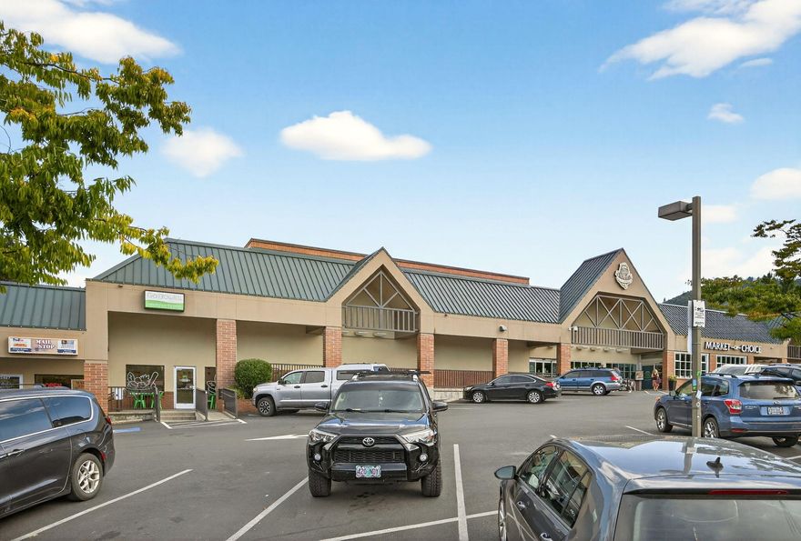 Wonderful light and bright restaurant space zoned C-1 with approximately 1500 square feet in the very desirable Gateway Shopping Center/Market of Choice Center. There is seating for 30 patrons, 14 exterior spots for seating, a large 6 by 10 walk-in cooler, commercial kitchen with a Class 2 Hood, and ADA compliant unisex bathroom. The commercial kitchen has $50,000 in upgrades, and has convenient alley access, perfect for deliveries. There is Tri phase power and a great office space. This location has great visibility, with ingress and egress from Ashland Street and Siskiyou Blvd (Hwy 66). This space was occupied by ''Go Bowld,'' restaurant.