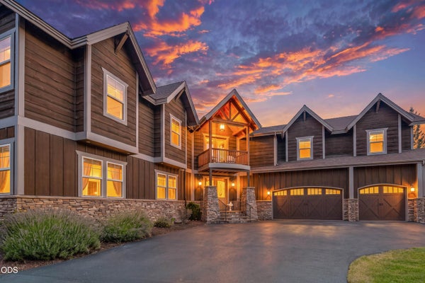 515 NUTCRACKER DR, REDMOND, OR 97756 - Image 590f4e9360eecfb2205cd3b00a8b74e2/145887772