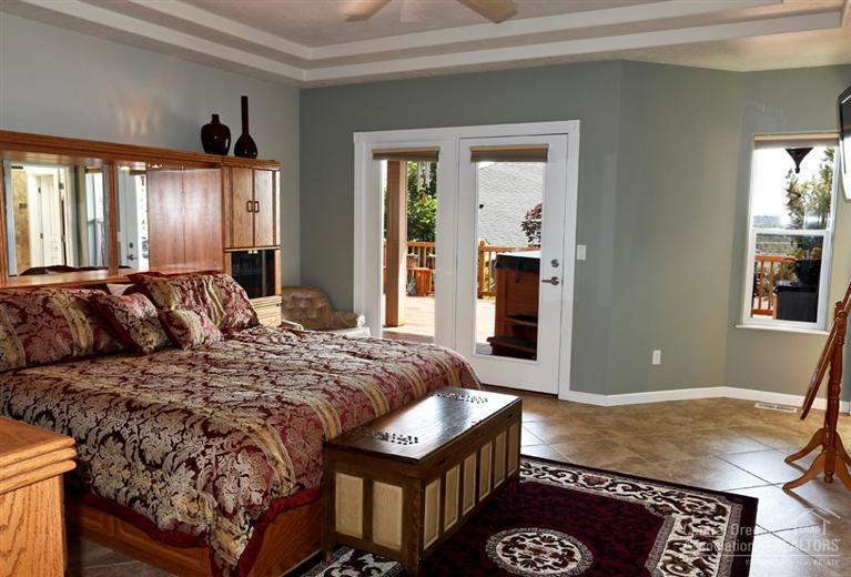 Eagle Crest - Residential