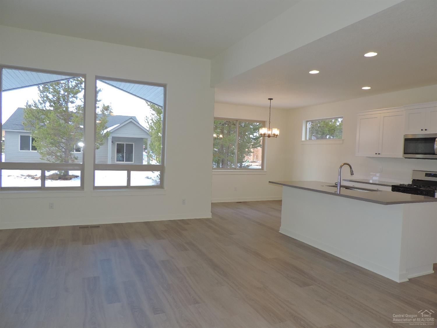 Crescent Creek - Residential