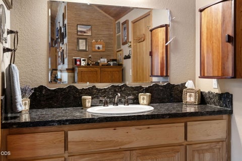 Tiny photo for 63517 JD Estates Drive, Bend, OR 97701 (MLS # 220222834)
