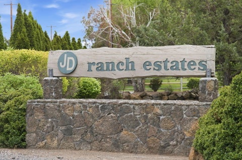 Tiny photo for 63517 JD Estates Drive, Bend, OR 97701 (MLS # 220222834)