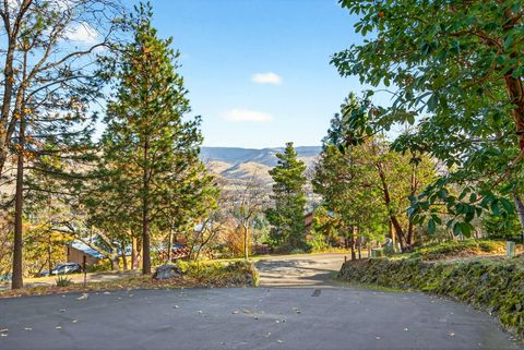 Tiny photo for 961 Pinecrest Terrace, Ashland, OR 97520 (MLS # 220212271)