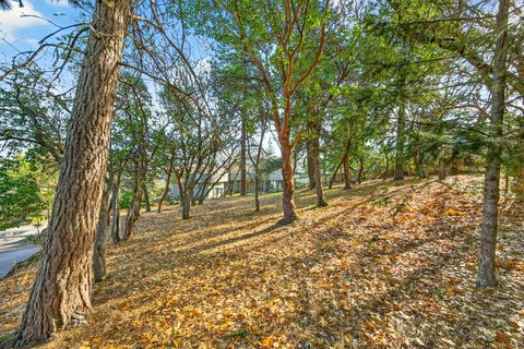 Tiny photo for 961 Pinecrest Terrace, Ashland, OR 97520 (MLS # 220212271)