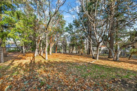 Tiny photo for 961 Pinecrest Terrace, Ashland, OR 97520 (MLS # 220212271)