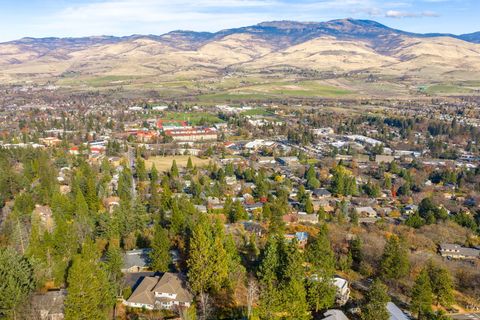 Tiny photo for 961 Pinecrest Terrace, Ashland, OR 97520 (MLS # 220212271)