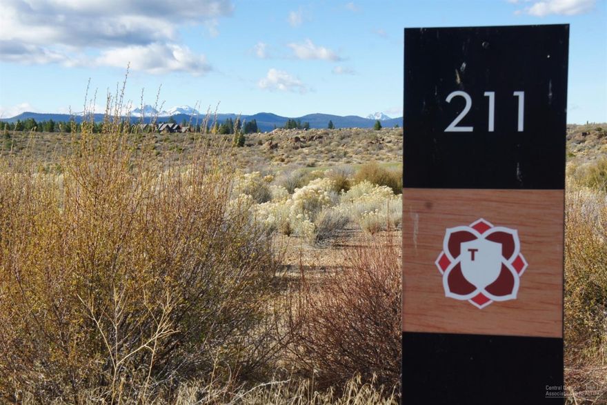 This premium lot is located in the famous Kidd's Corner of the award-winning Tetherow links-style course. A flat homesite will allow for a usable and enjoyable yard and the home will feature long-range views over the course out towards the snow-capped cascade mountains in the distance.