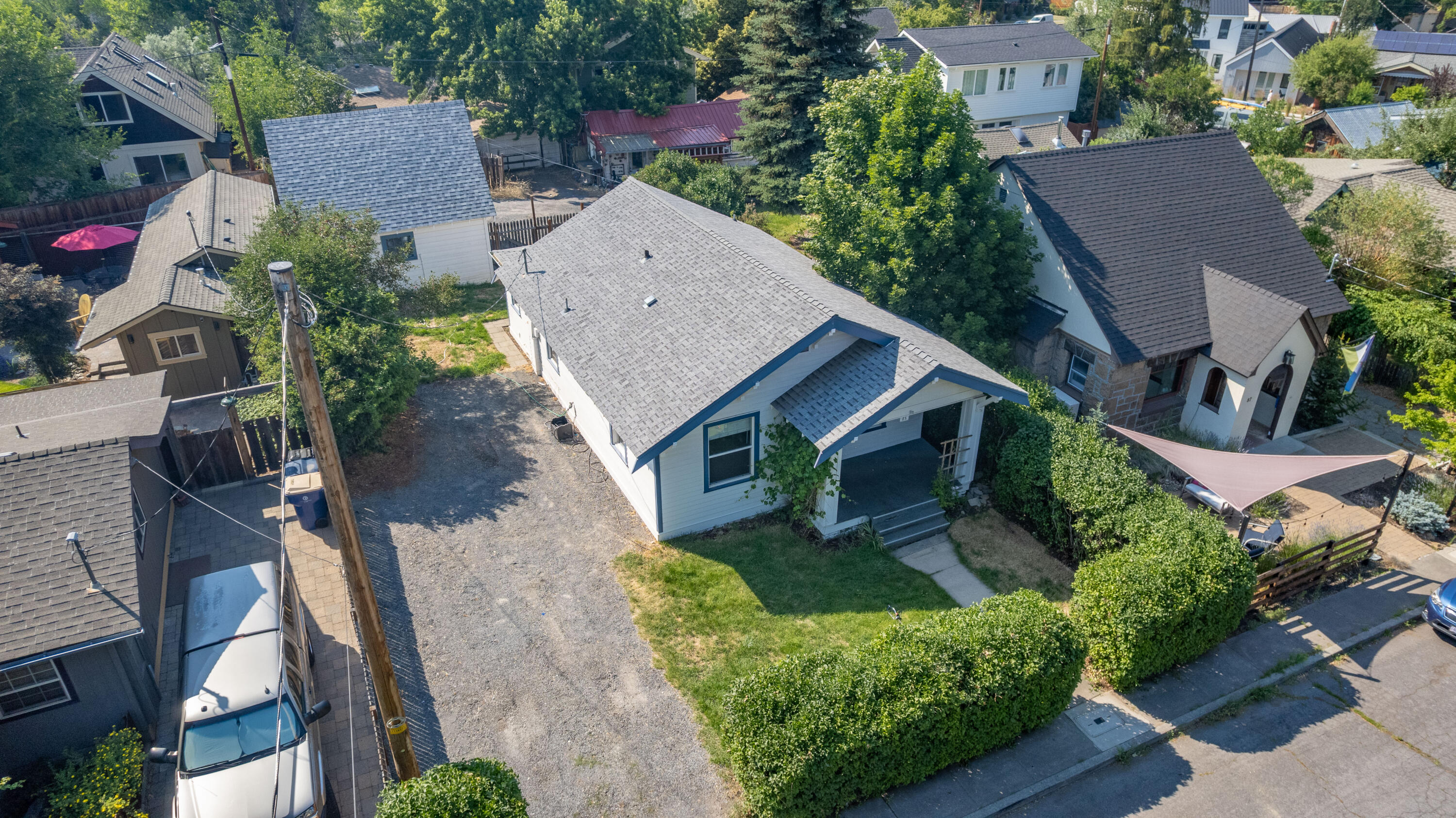 85 NW Shasta Place