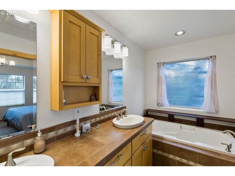 Tiny photo for 109 SW Taft Avenue, Bend, OR 97702 (MLS # 220213516)