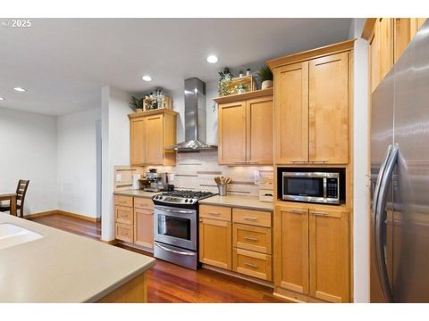 Tiny photo for 109 SW Taft Avenue, Bend, OR 97702 (MLS # 220213516)