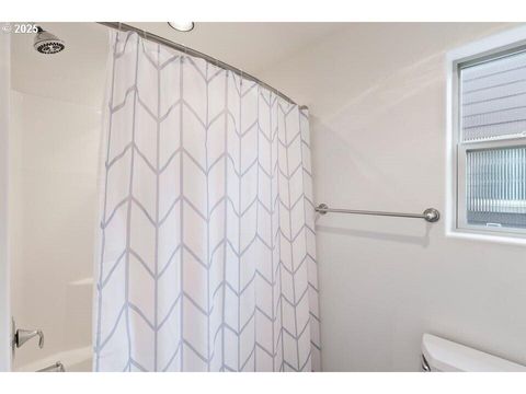 Tiny photo for 109 SW Taft Avenue, Bend, OR 97702 (MLS # 220213516)