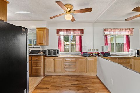 Tiny photo for 280 7th Street, Jacksonville, OR 97530 (MLS # 220215750)